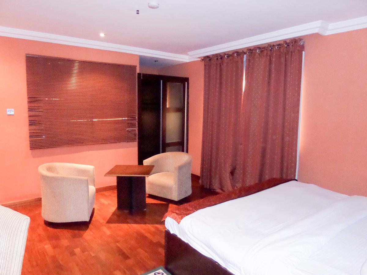 Aries Suites Лаґос Екстер'єр фото