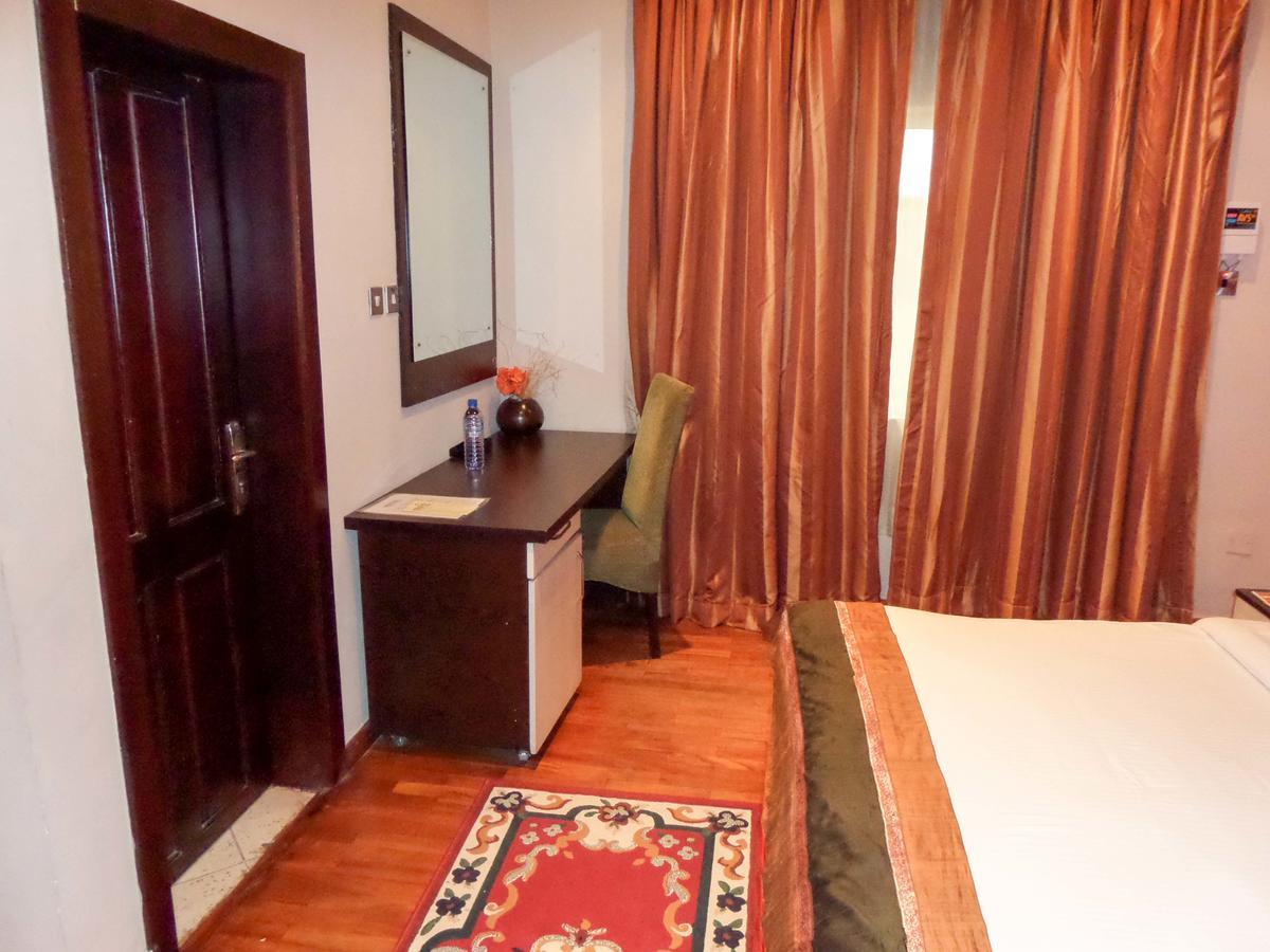 Aries Suites Лаґос Екстер'єр фото