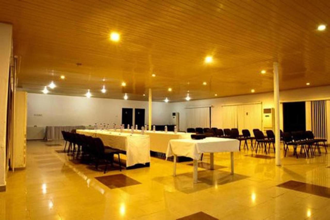 Aries Suites Лаґос Екстер'єр фото